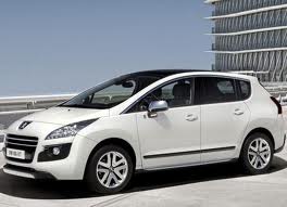 La nuovissima Peugeot 3008 HYBRID 4 (2012)