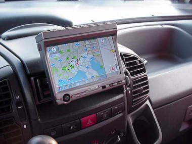 Un navigatore satellitare da auto